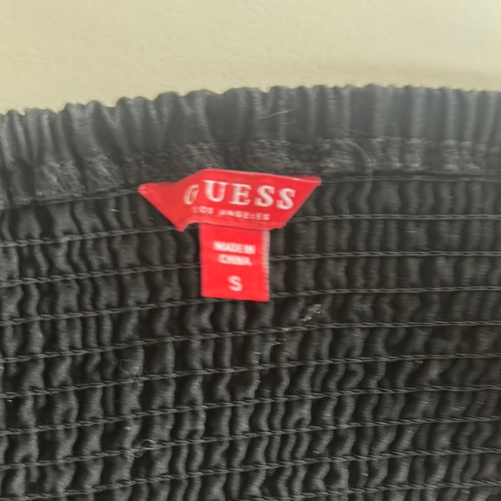 GUESS Elegant Black Smocked Blouse🌸🌺🌼